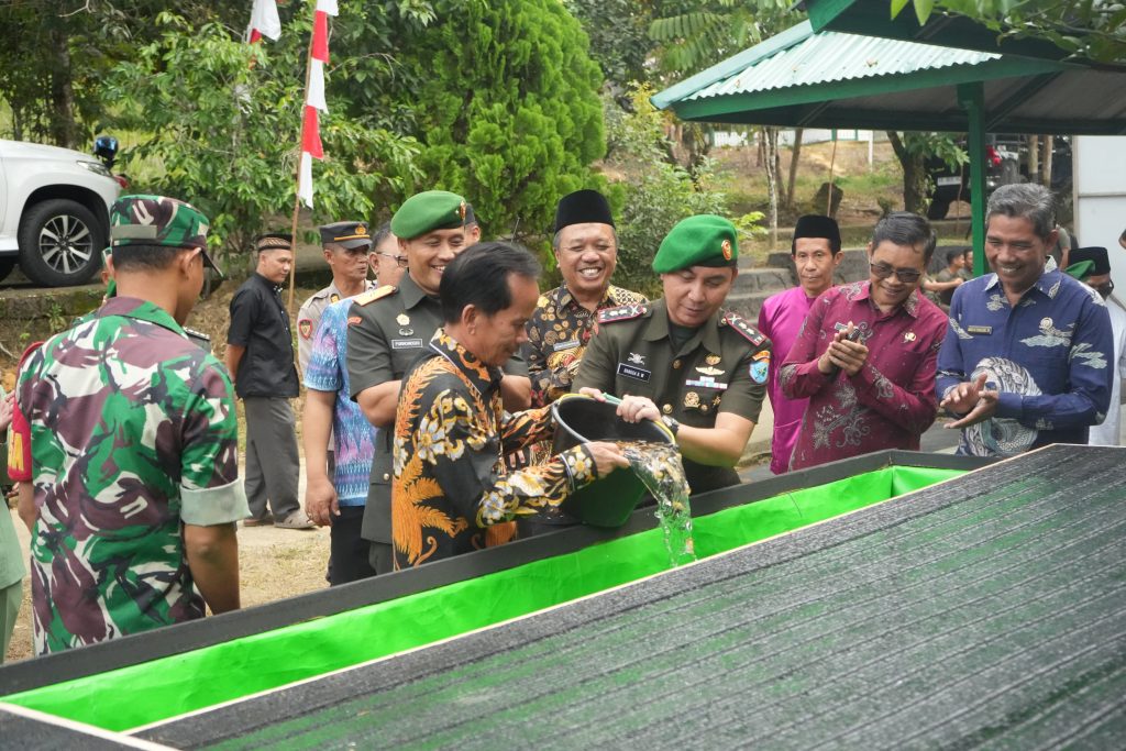 Bupati Sintang, Gregorius Herkulanus Bala hadir dalam peresmian rehab di Panti Asuhan Hira.