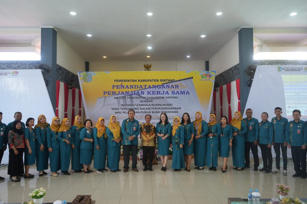 Bupati Sintang, Gregorius Herkulanus Bala melakukan penandatanganan perjanjian kerjasama pada Jumat, 11 Juli 2025 di Pendopo Bupati.