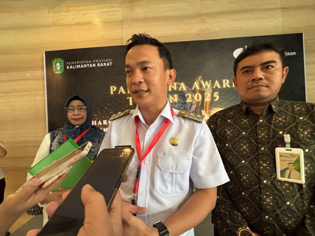 Wakil Bupati Sintang, Florensius Ronny saat ditemui wartawan usai acara Paritrana Award di Hotel Mercure Pontianak pada Rabu, 30 Juli 2025.