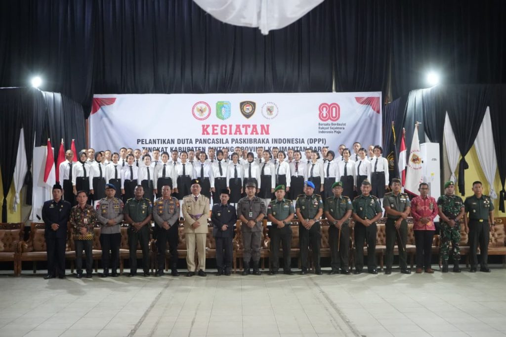 Pesan Bupati Sintang, Gregorius Herkulanus Bala kepada 45 calon Paskibraka terpilih yang telah lolos pada Kamis, 31 Juli 2025 di Gedung Pancasila. 