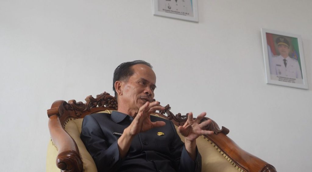 Bupati Sintang, Gregorius Herkulanus Bala dalam wawancara ekslusif bersama Langit Semesta Media pada Senin, 4 Agustus 2025 di Kantor Bupati Sintang. 