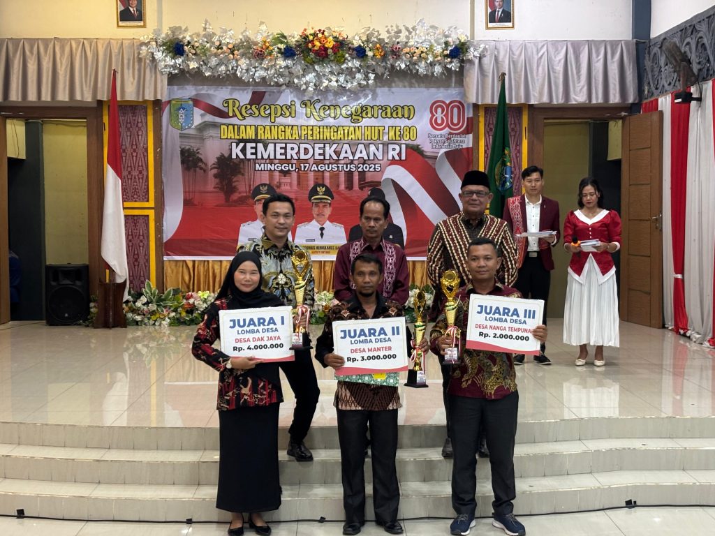 Bupati Sintang, Gregorius Herkulanus Bala saat acara resepsi kenegaraan dalam rangka peringatan Hut RI ke-80 pada Minggu, 17 agustus 2025 di Pendopo Bupati Sintang.